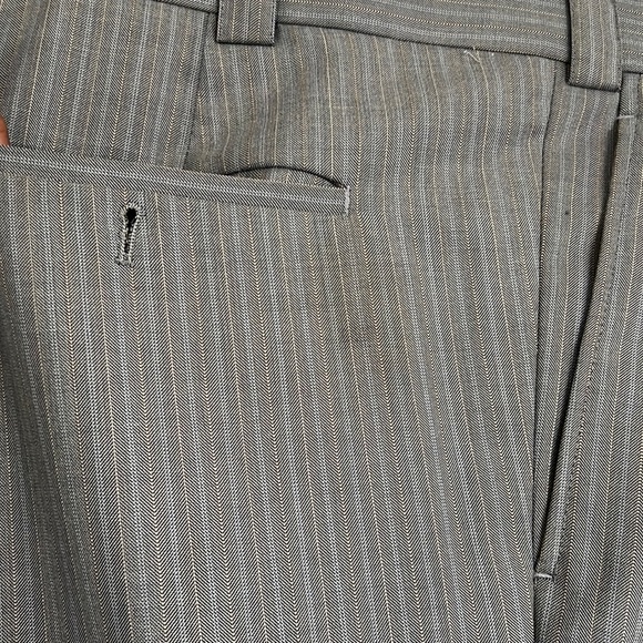 Steve Harvey Striped 3 Piece Grey Suit - Picture 12 of 17